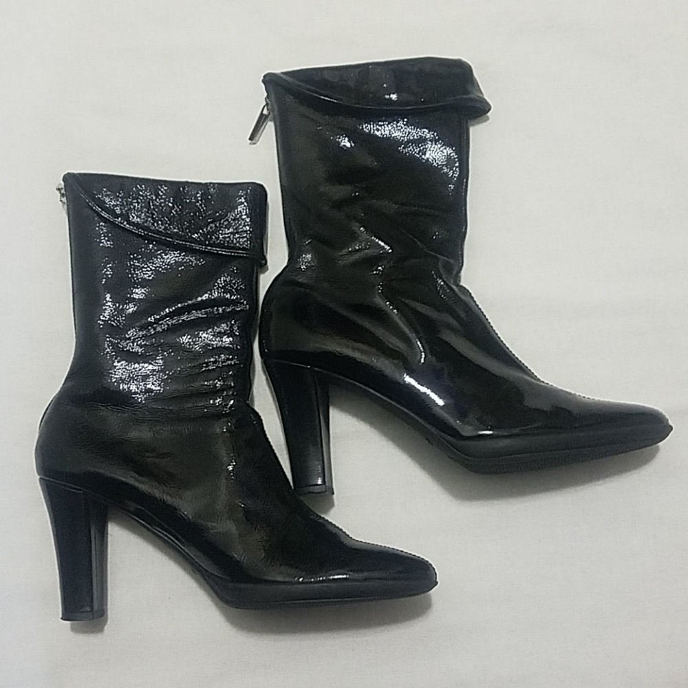 Aquatalia boots